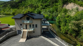 Villa Majetic na Uni